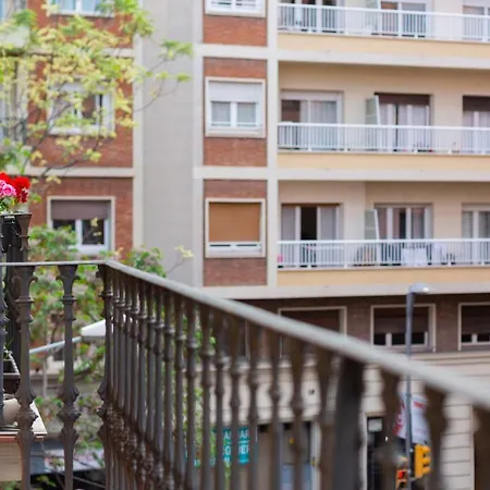 Aparteasy - Turo Park With Lovely Balcony Barcelona