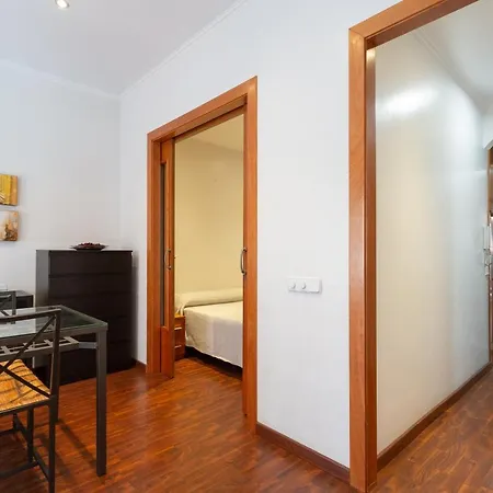 Apartment Aparteasy - Turo Park With Lovely Balcony