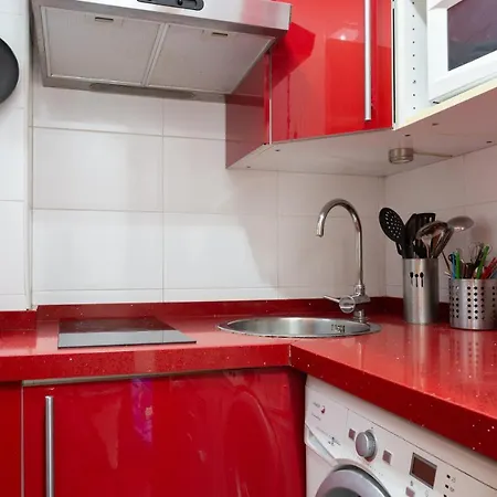 Aparteasy - Turo Park With Lovely Balcony *