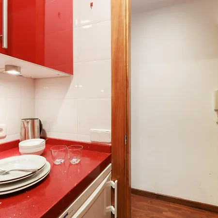 Aparteasy - Turo Park With Lovely Balcony