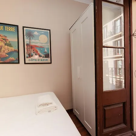 Apartment Aparteasy - Turo Park With Lovely Balcony *