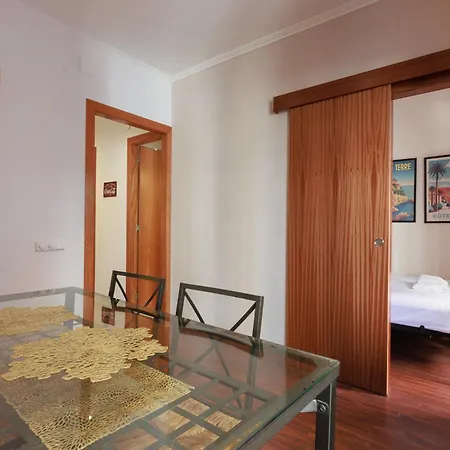Aparteasy - Turo Park With Lovely Balcony Apartment