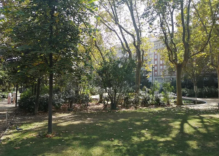 Aparteasy - Turo Park With Lovely Balcony *