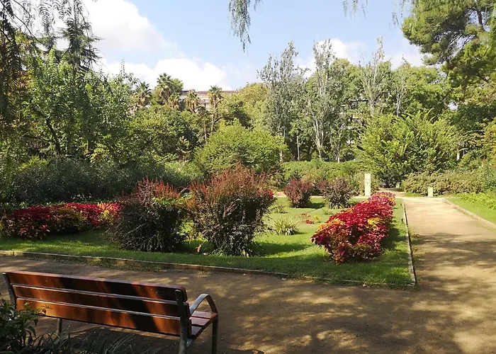 Aparteasy - Turo Park With Lovely Balcony