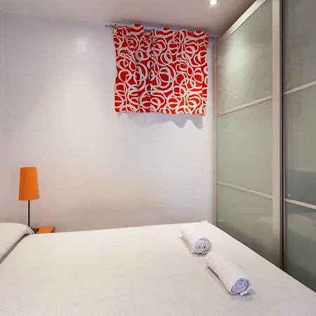 Aparteasy - Turo Park With Lovely Balcony * Barcelona